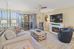 Smart TV, fireplace