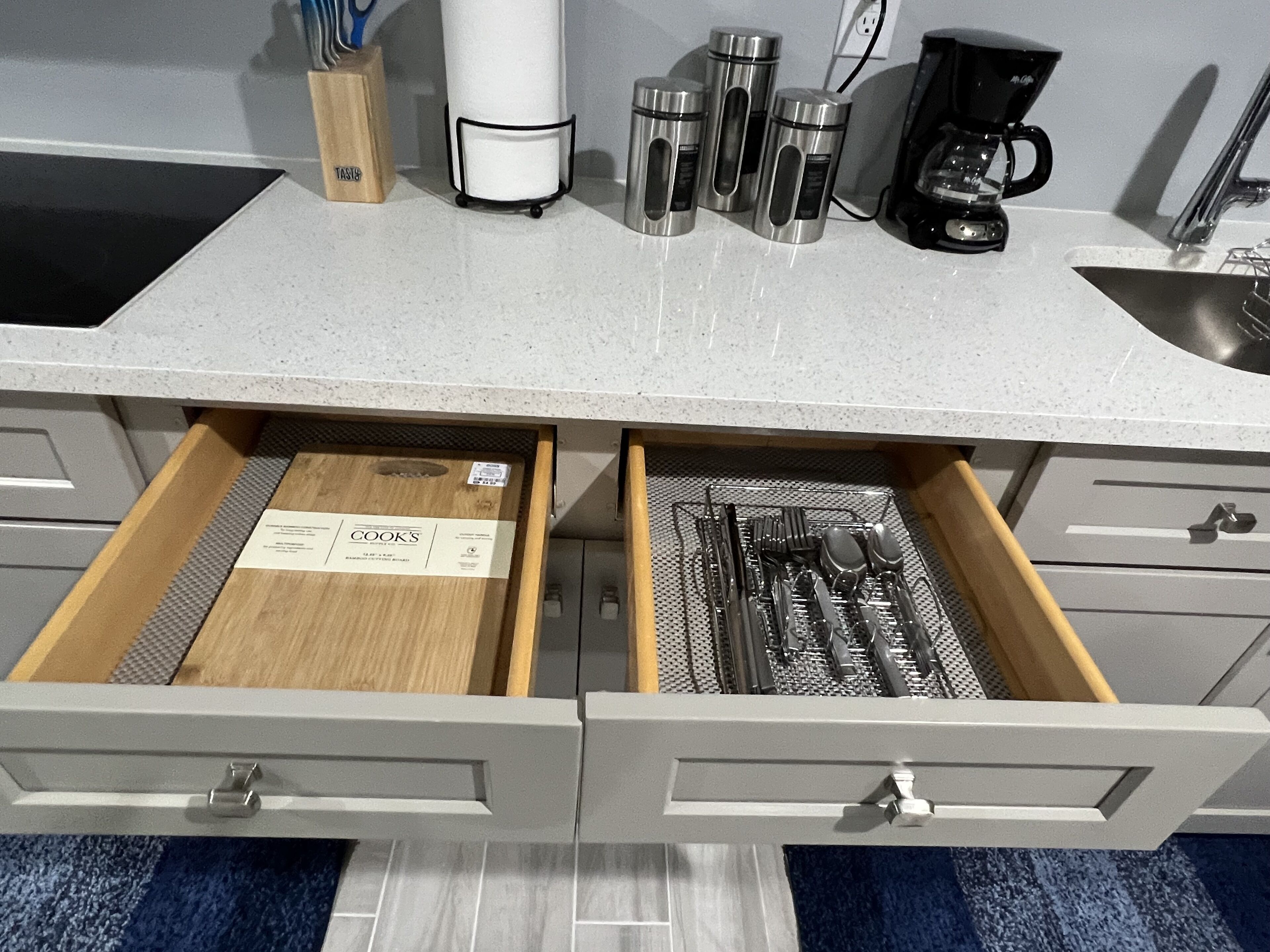 冰箱、微波炉、炉灶、洗碗机