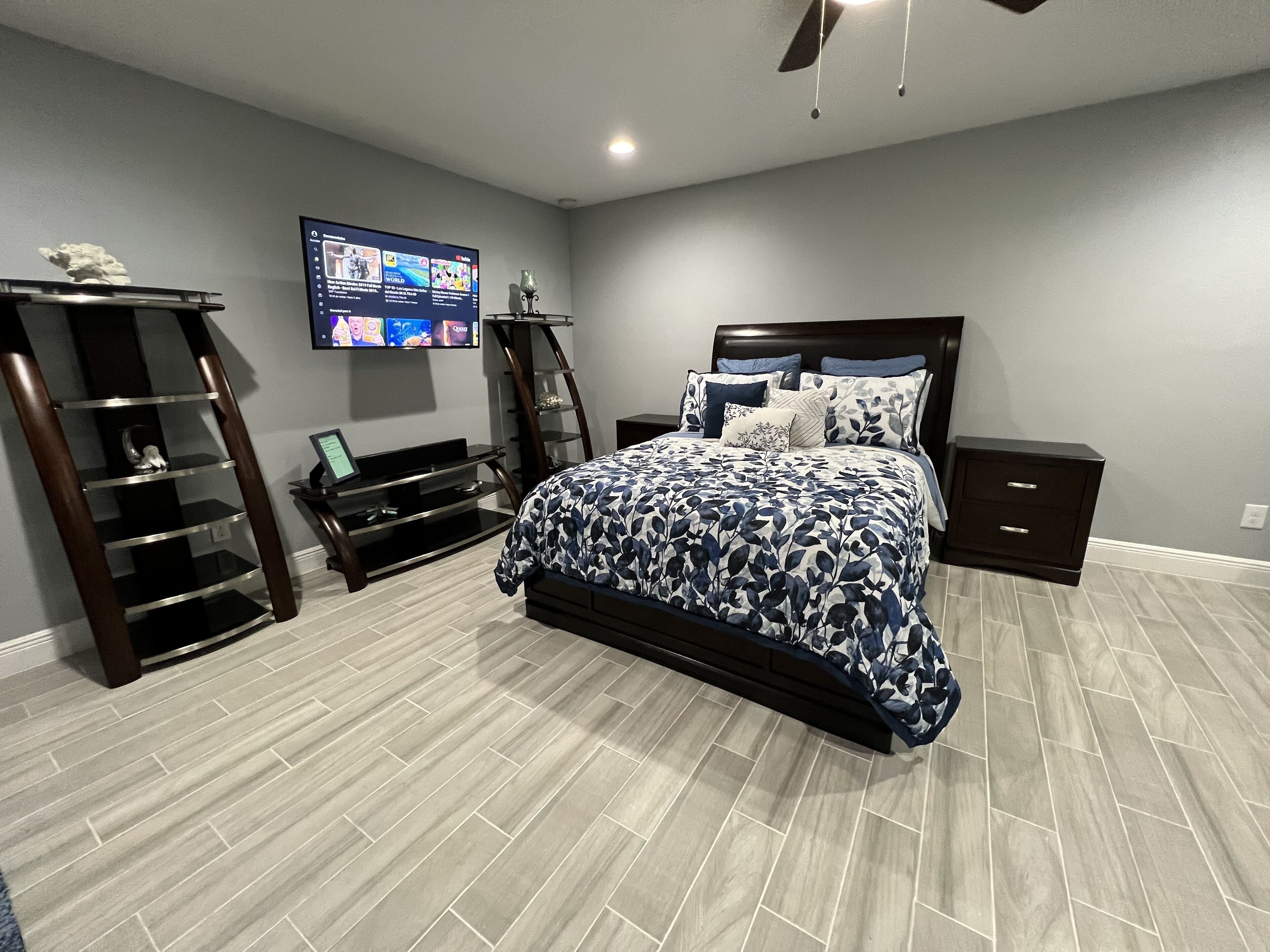 Beautiful private modern room with kitchen and bathroom.