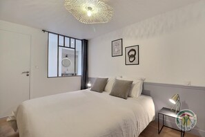 2 chambres, fer et planche à repasser, Wi-Fi gratuit, draps fournis