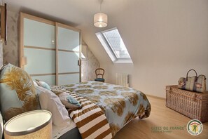 3 bedrooms, iron/ironing board, free WiFi, bed sheets