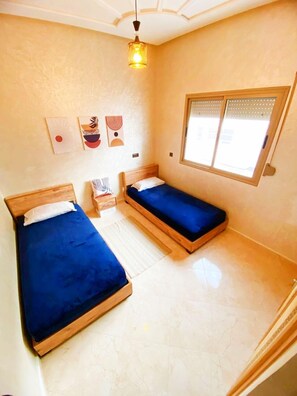 2 bedrooms, blackout drapes, free WiFi, bed sheets - Appartement calme (Fes)
