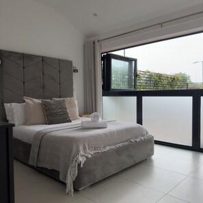 2 Schlafzimmer, Reisekinderbett, kostenloses WLAN, Bettwäsche