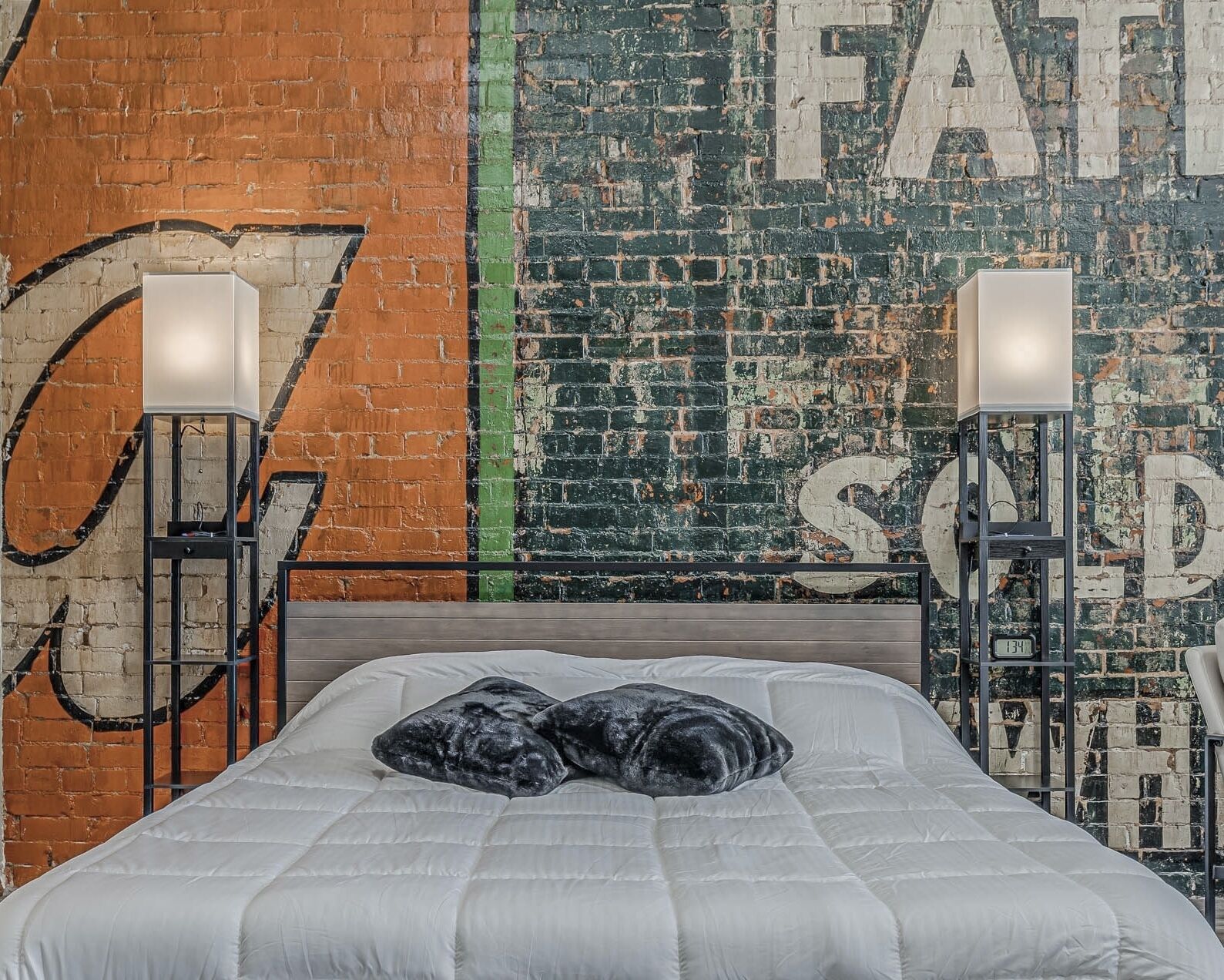 Deluxe Studio in Historic Downtown Building!