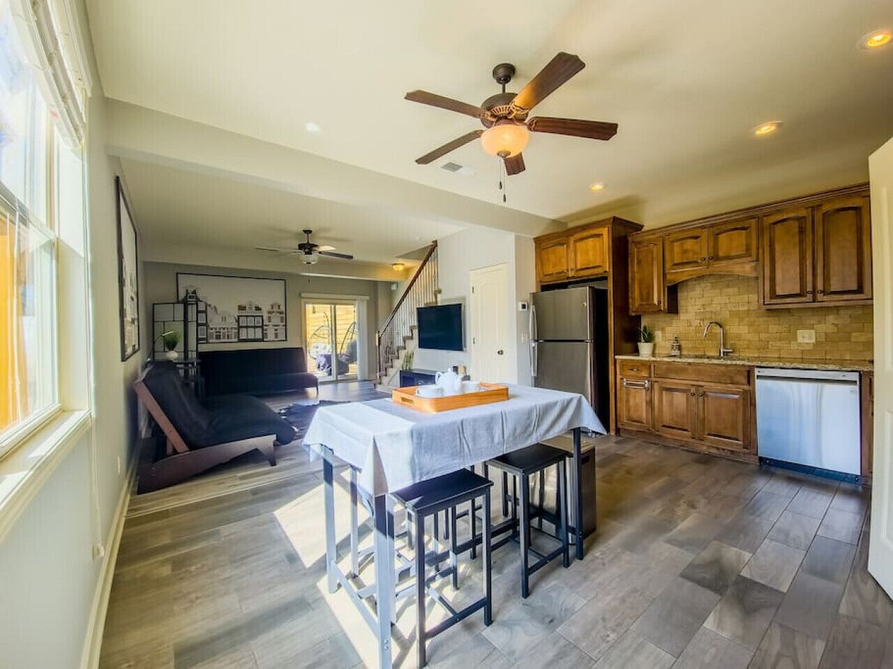 Home Away from Home Close to KCI Airport, Weston