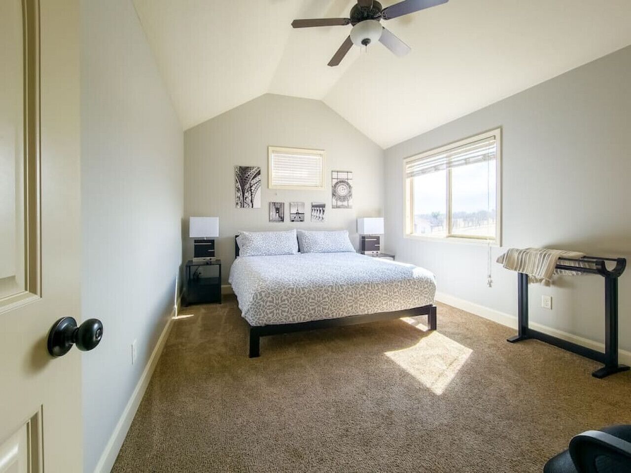 Home Away from Home Close to KCI Airport, Weston