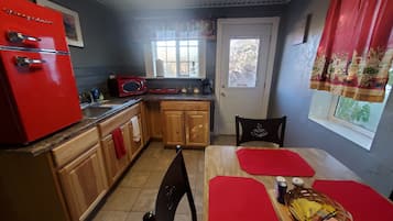 Appartement familial (Holliday) | Cuisine privée | Four à micro-ondes, cafetière-théière, four grille-pain