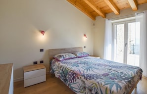 1 chambre, accès au Wi-Fi (inclus), literie fournie