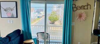 The Posh Plum - Fun and Easy Beach Vacation - In the Heart of it All