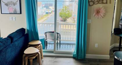 The Posh Plum - Fun and Easy Beach Vacation - In the Heart of it All