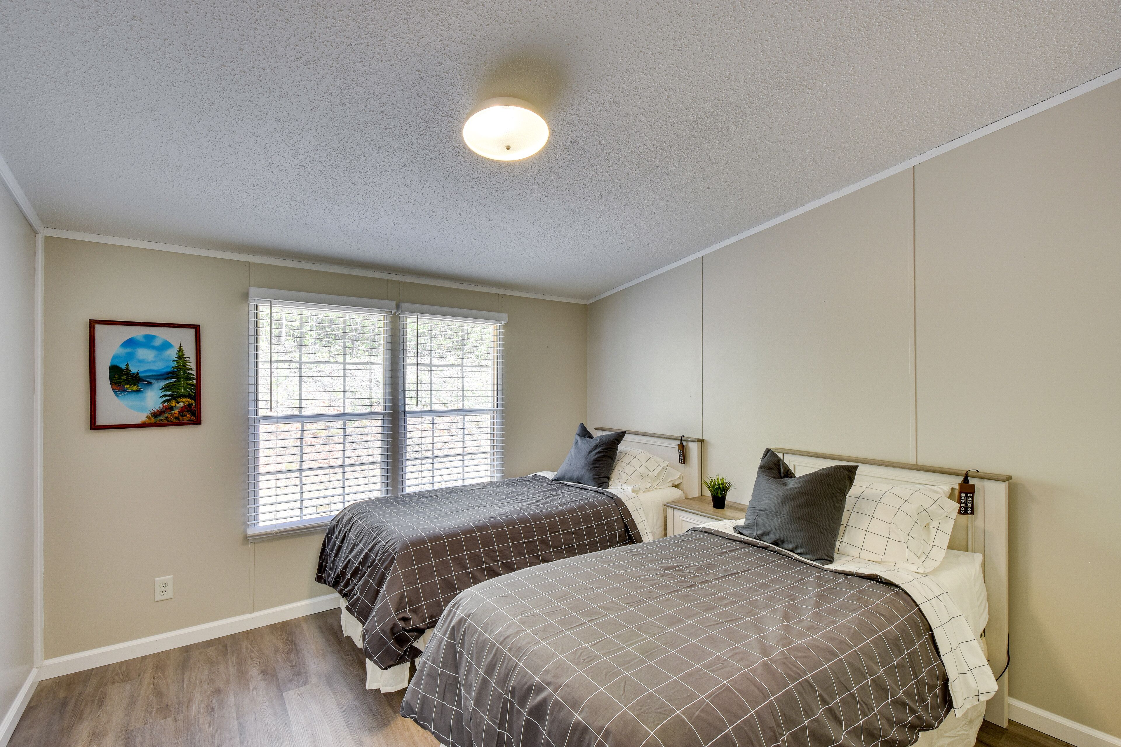 Secluded Hayesville Cabin Rental w/ Deck & Grill!