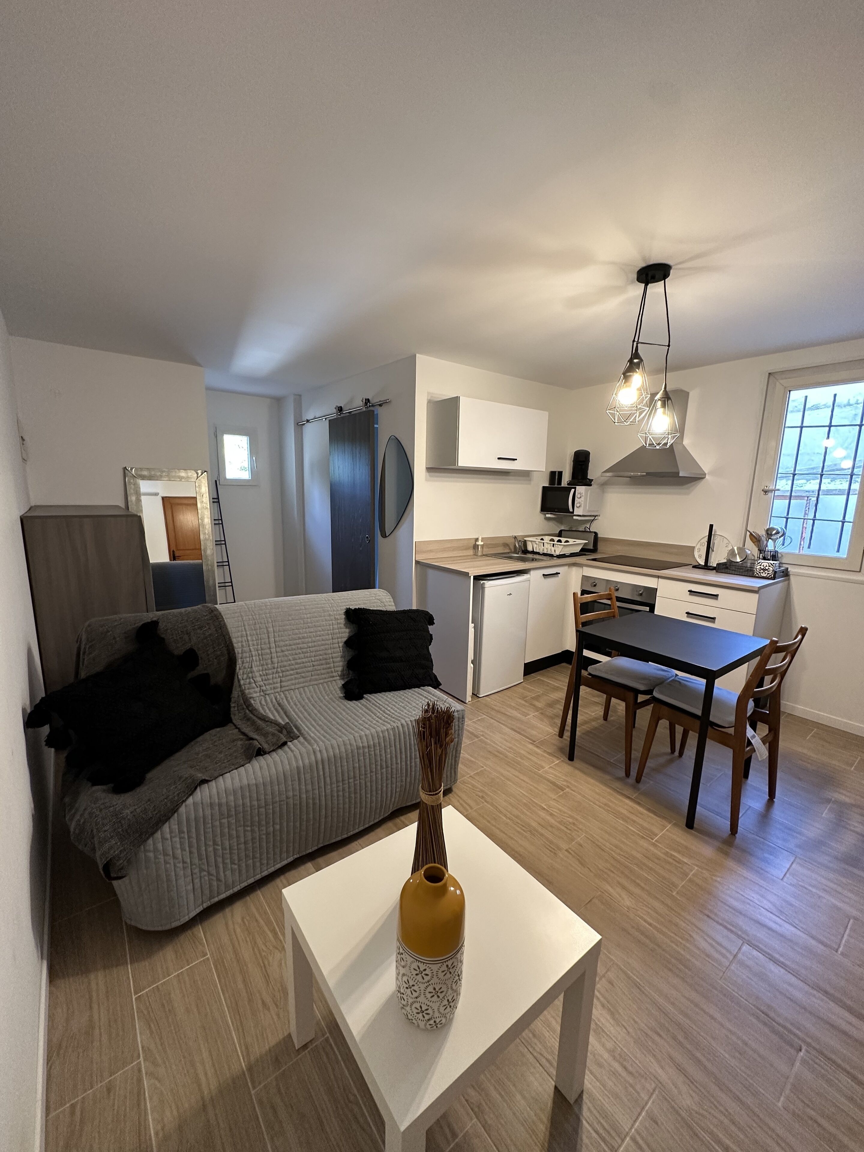 Superb studio sollies toucas
