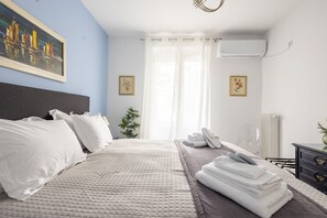 1 dormitorio, escritorio, tabla de planchar con plancha y wifi gratis