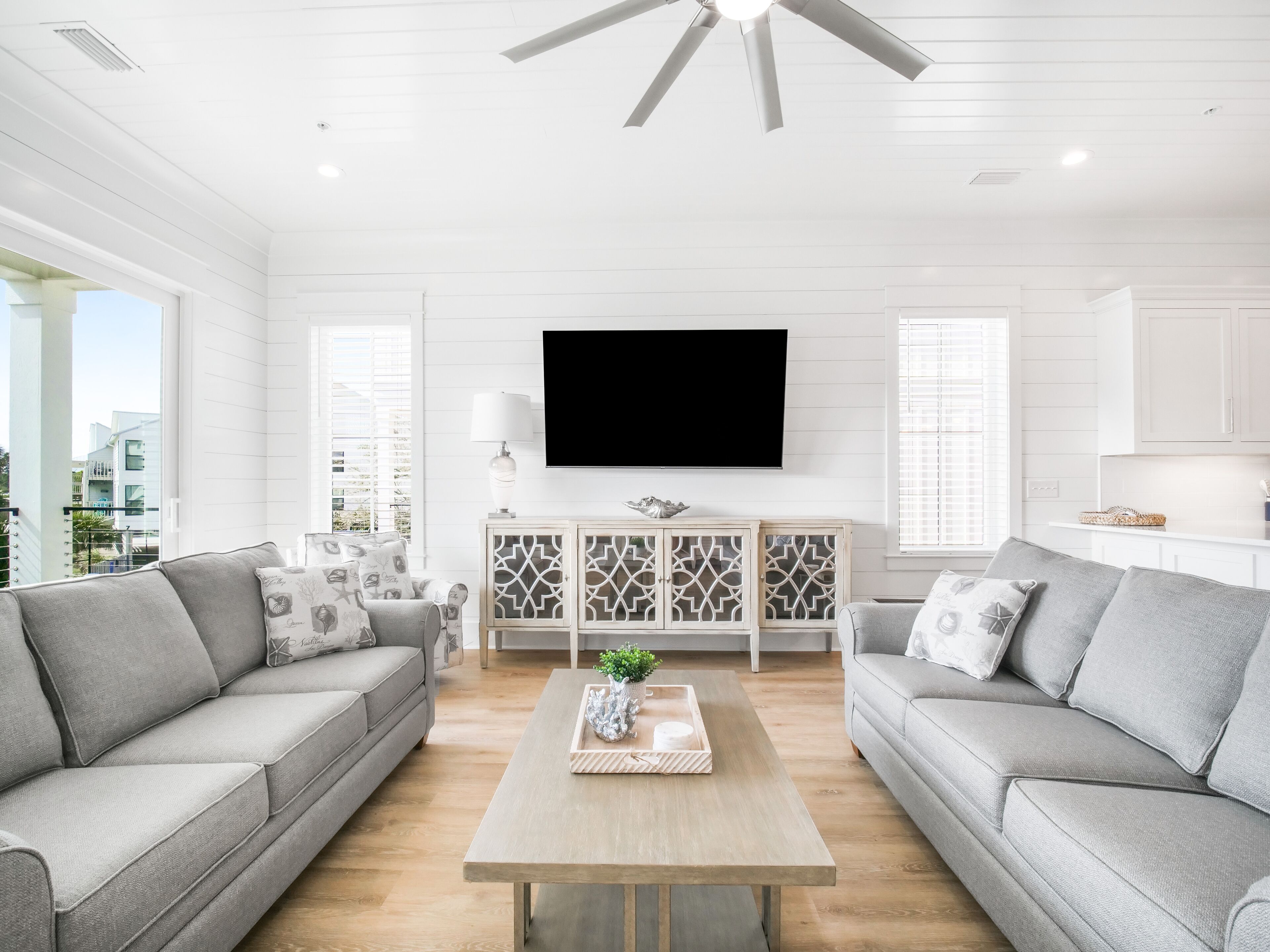 NEW Luxury Cottage on the Bay