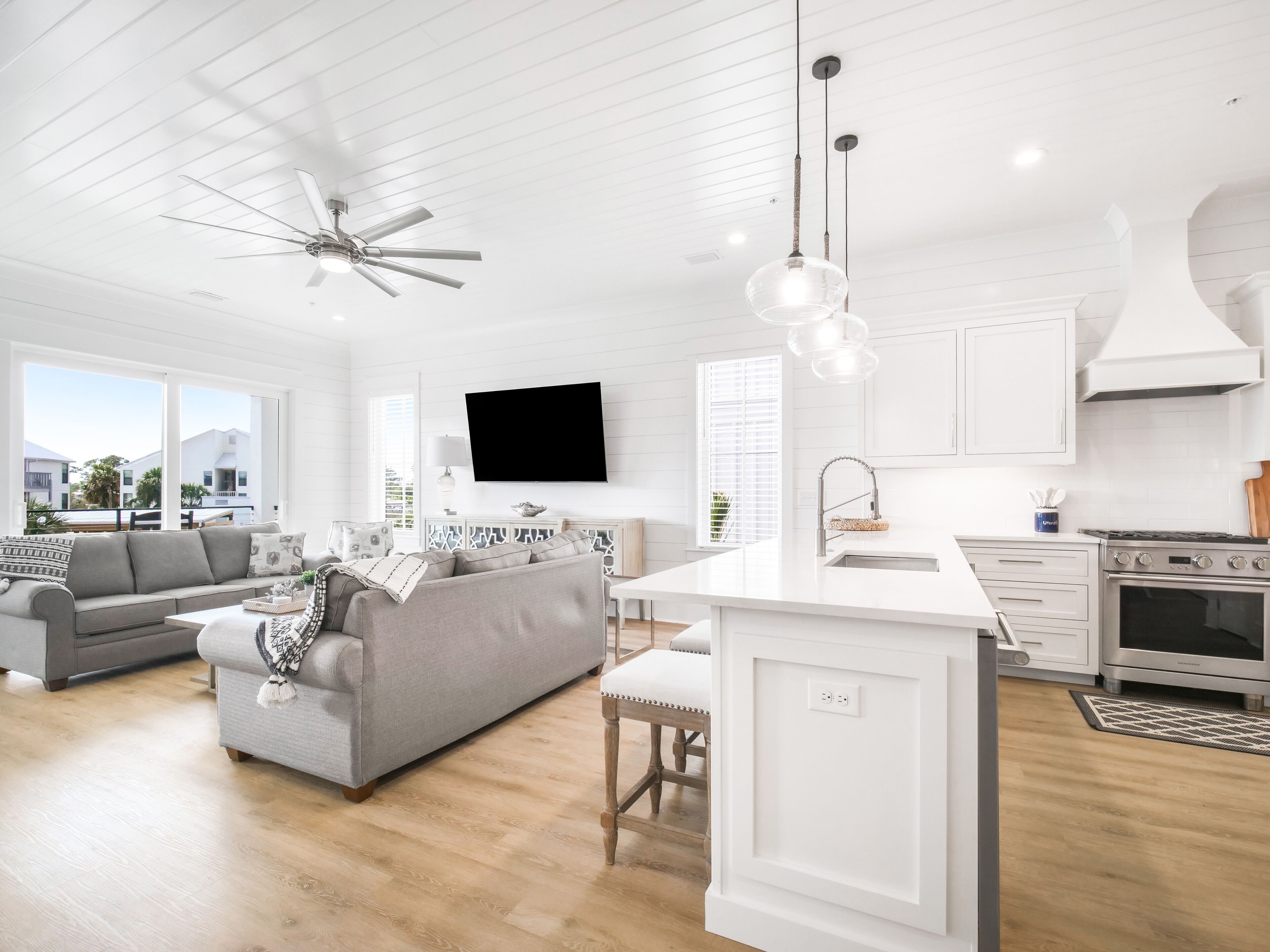 NEW Luxury Cottage on the Bay