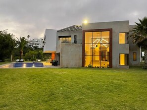 Exterior - Beautiful, contemporary villa in the mountains of Cabo in a gated community (Cabo Negro)
