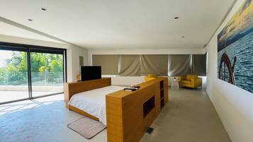 5 habitaciones, cuna de viaje, internet y ropa de cama