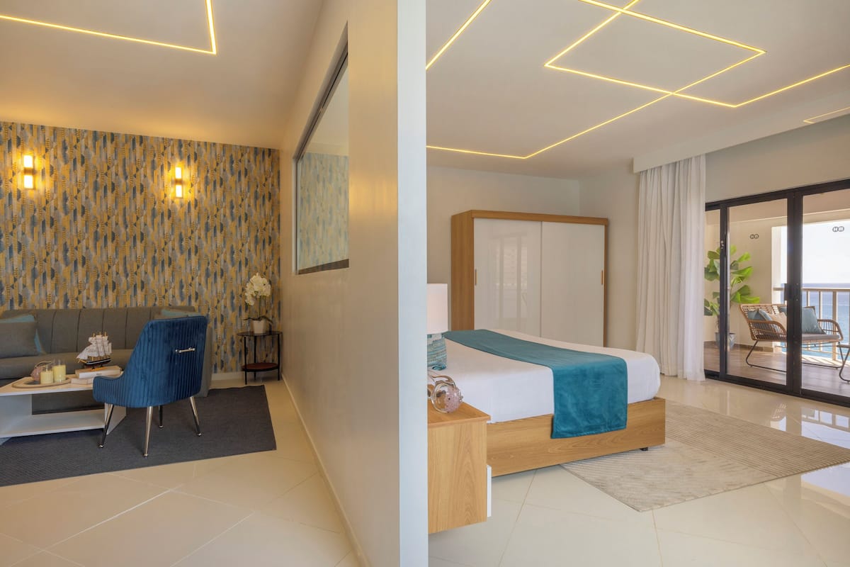 Junior Suite with sea view | セーフティボックス (室内)、デスク、防音設備、WiFi (無料)