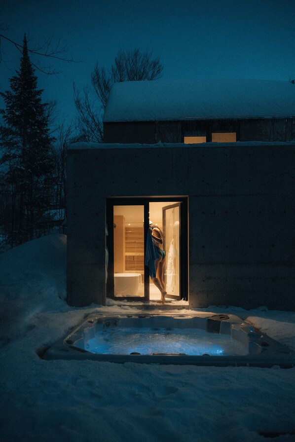 Bain à remous extérieur