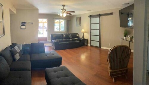 Quiet spacious home in Cul-de-sac near downtown