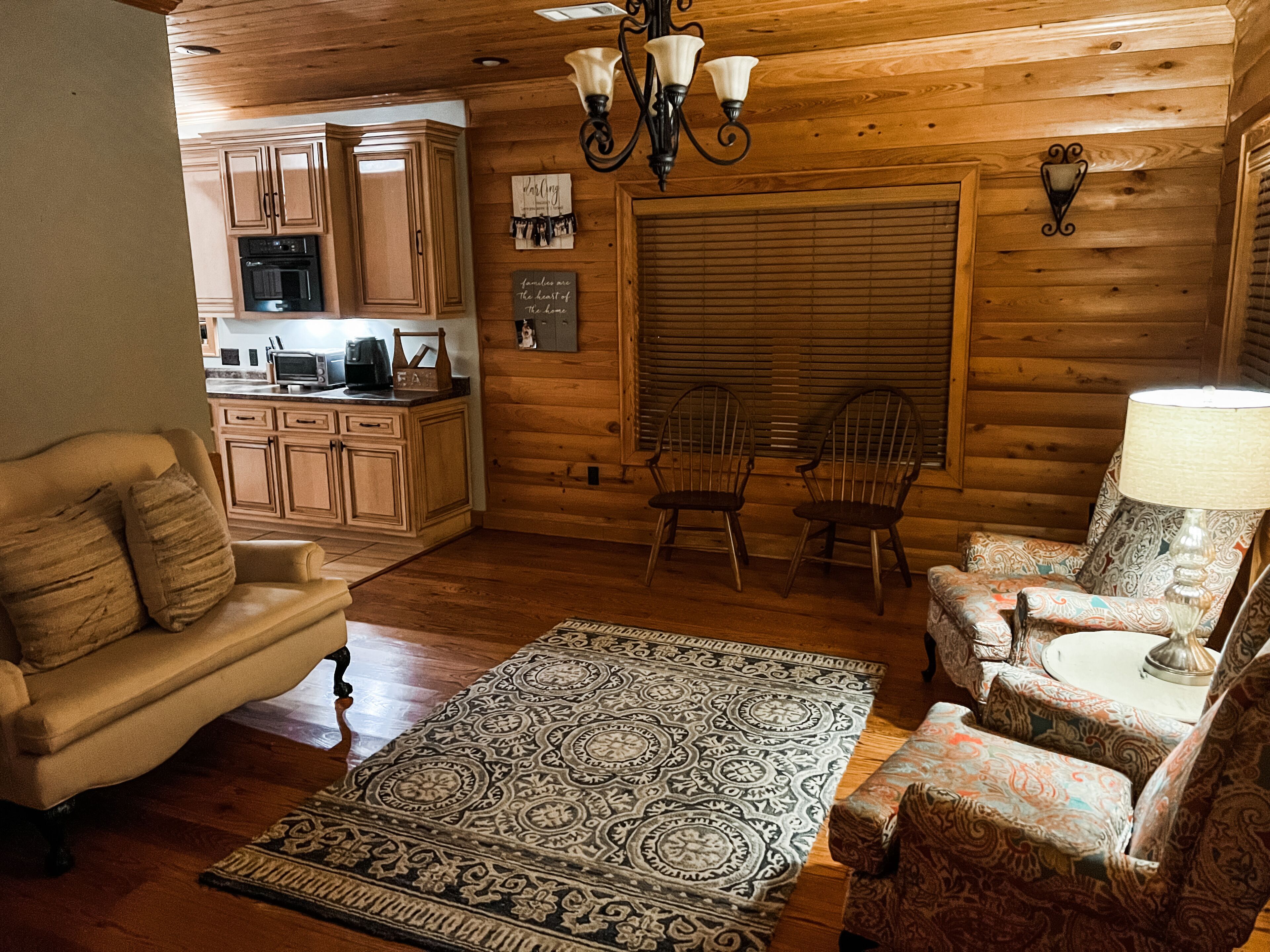 The Lodge at Enid Lake

Oxford, MS Retreat and Enid Lake fishing lodge   