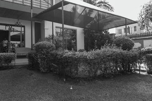 Grand Apartment | Terrace/patio