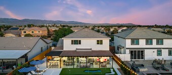 Emerald Bay w/ Pool, Spa, Golf, Game room & more!