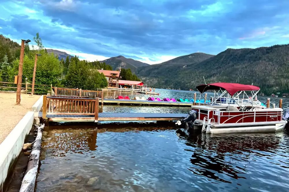 Beautiful Grand Lake Mountain Lodge