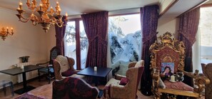 Restaurant - Faqra Palace  (Mzaar Kfardebian)