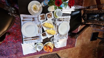 Free daily local cuisine breakfast