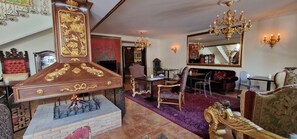 Interior - Faqra Palace  (Mzaar Kfardebian)