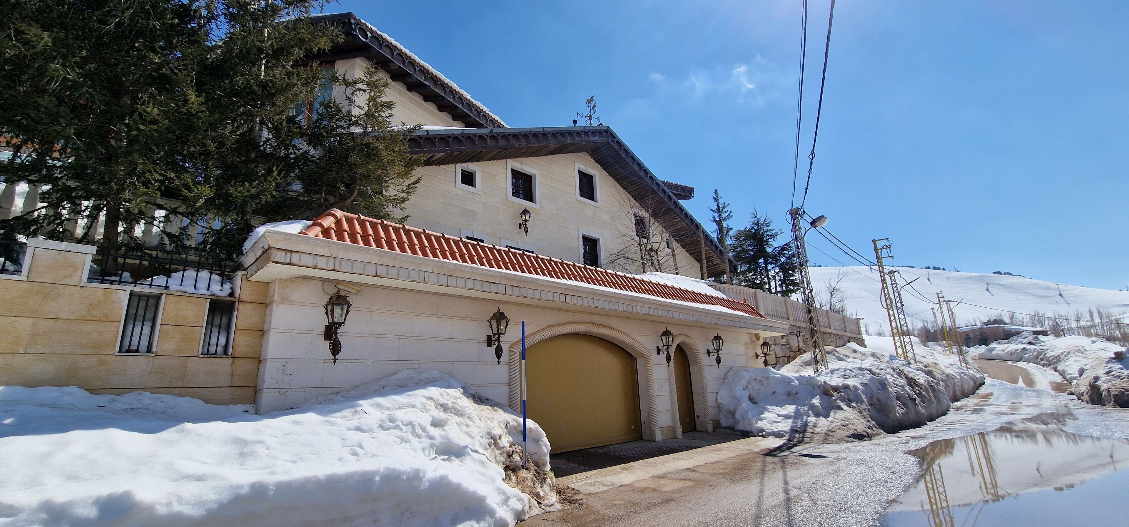 المنشأة من الخارج