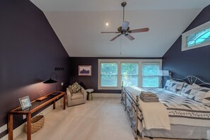 4 Schlafzimmer, Bügeleisen/Bügelbrett, Reisekinderbett, WLAN