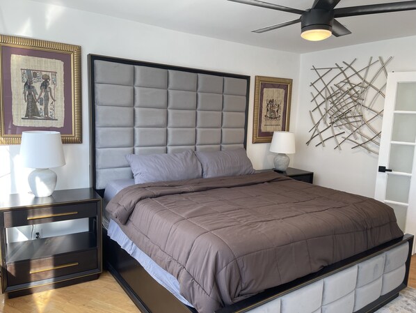 3 habitaciones, escritorio, tabla de planchar con plancha y wifi 