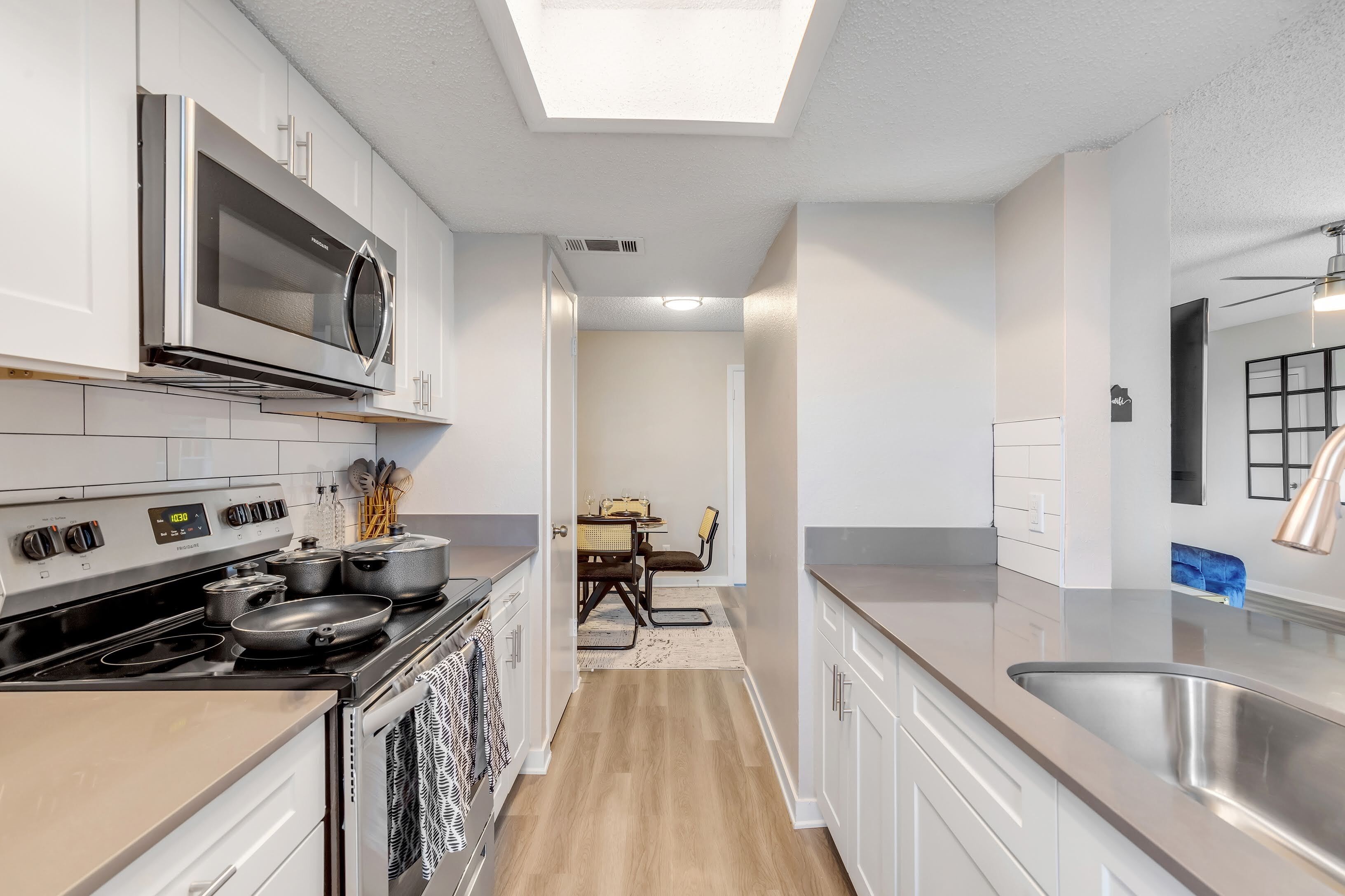 Quit & Cozy-ATX~ Skyline view~ 5 star Location