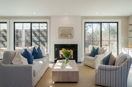 Modern Coastal Katama Retreat - 4th Season of 5 Star Summers