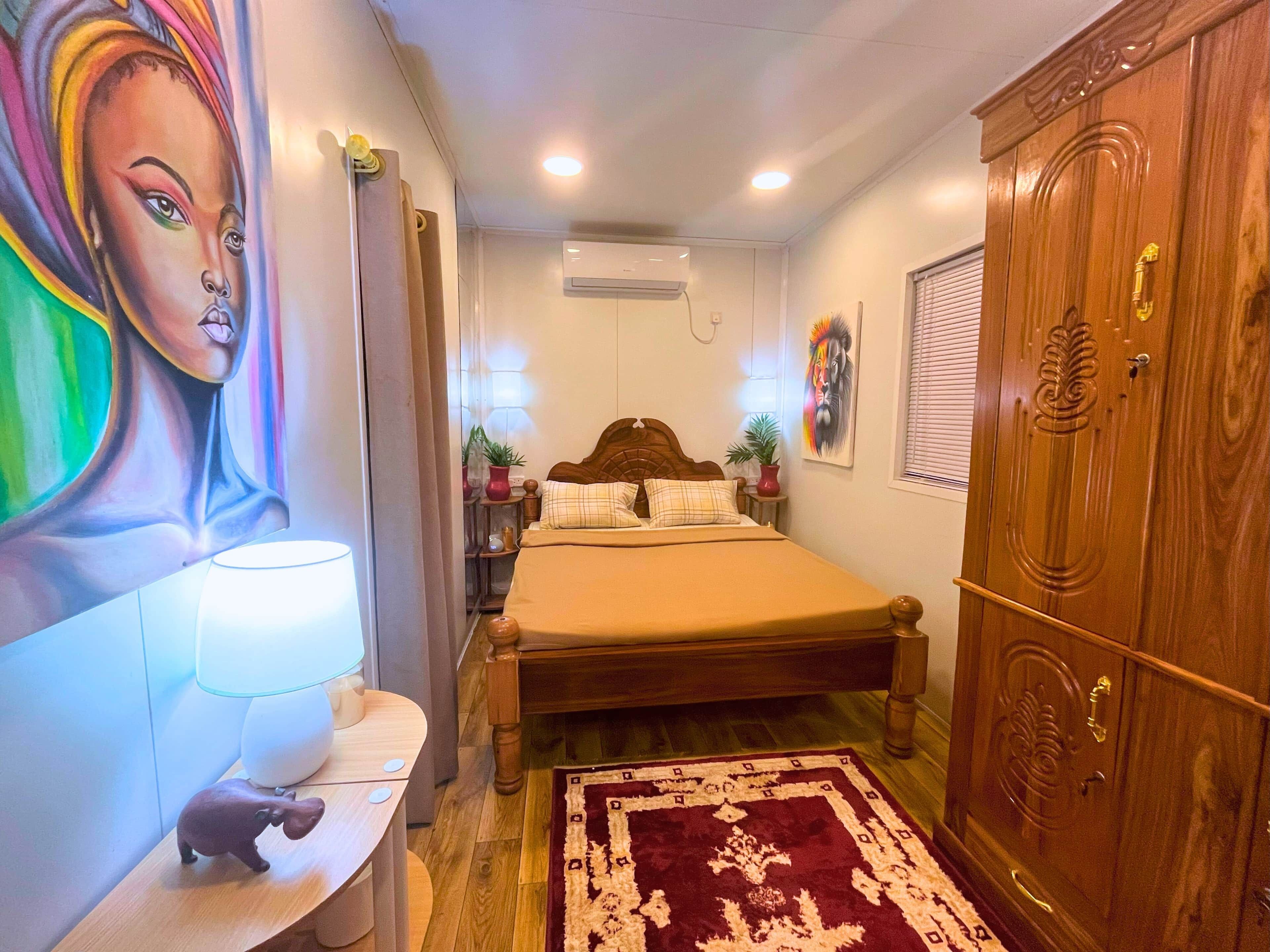 1 habitación, tabla de planchar con plancha, wifi gratis y ropa de cama 