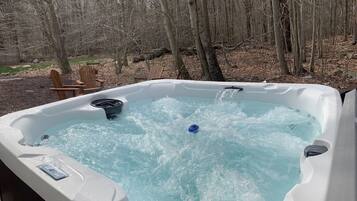 Tina de hidromasaje al aire libre