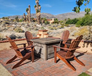 Outdoor dining - Rams Hill Golf Course ~ Relaxing Anza-Borrego Desert Getaway! (Borrego Springs)