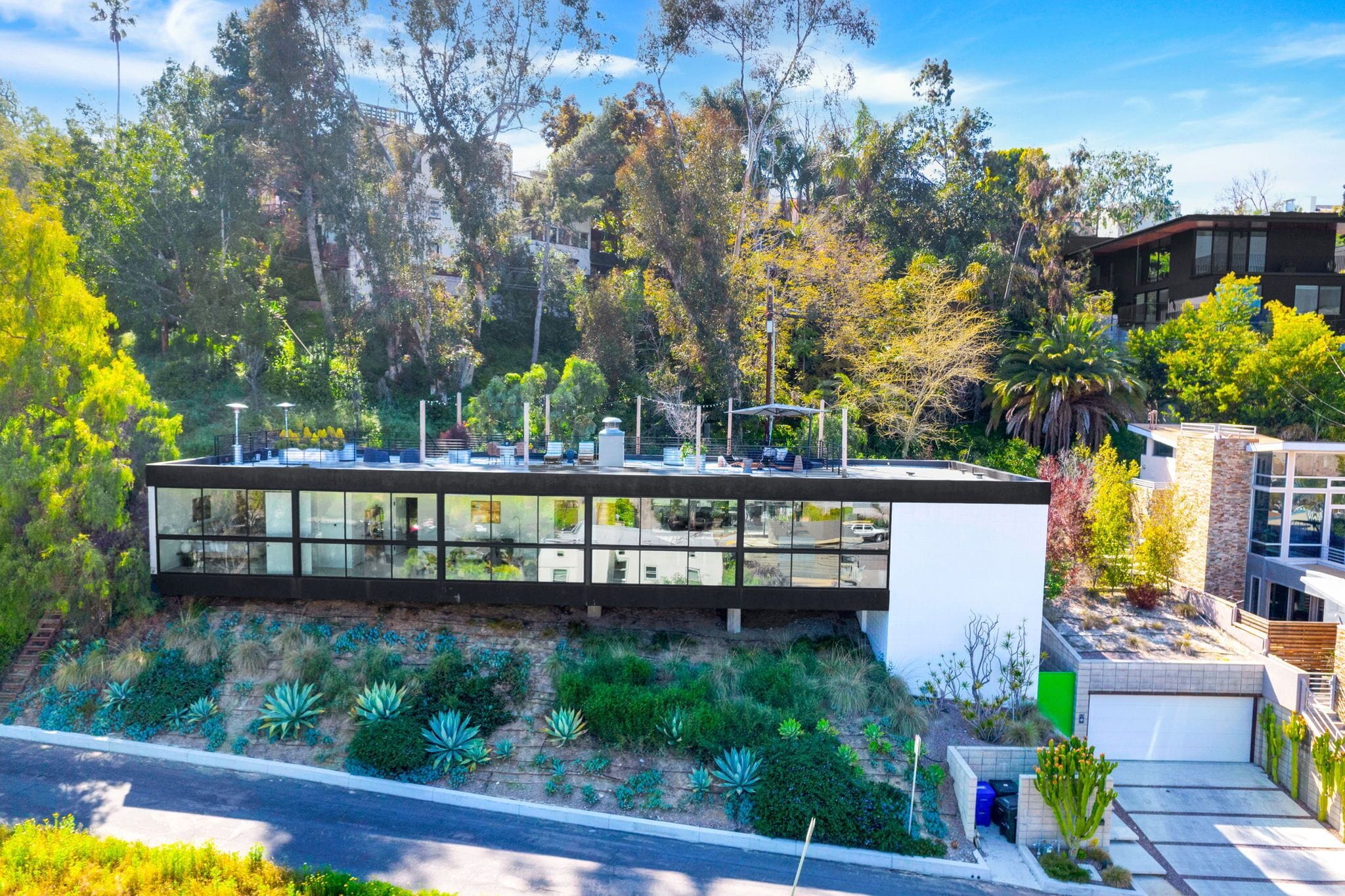Experience Eco-Luxury at its Finest - Centrally Located Clea House in San Diego!
