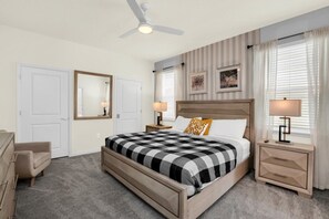 8 bedrooms, iron/ironing board, Internet, bed sheets - At Last You can Rent the Perfect Luxury Villa on Windsor Island Resort (Orlando)