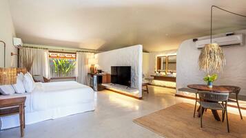 Bungalow Sea View | Premium bedding, minibar, in-room safe, desk