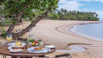 Free daily cooked-to-order breakfast