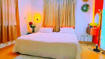 Luxury Apartment | 1 bedroom, in-room safe, iron/ironing board, free WiFi