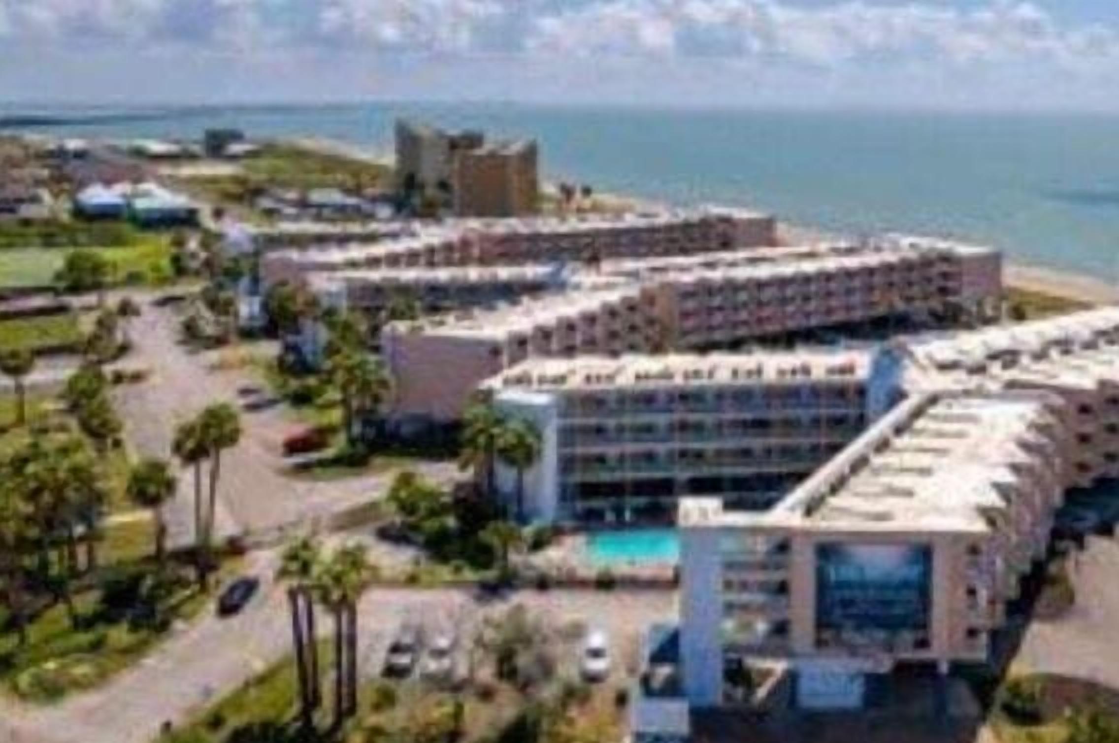 Beautiful Condo on the beach! 