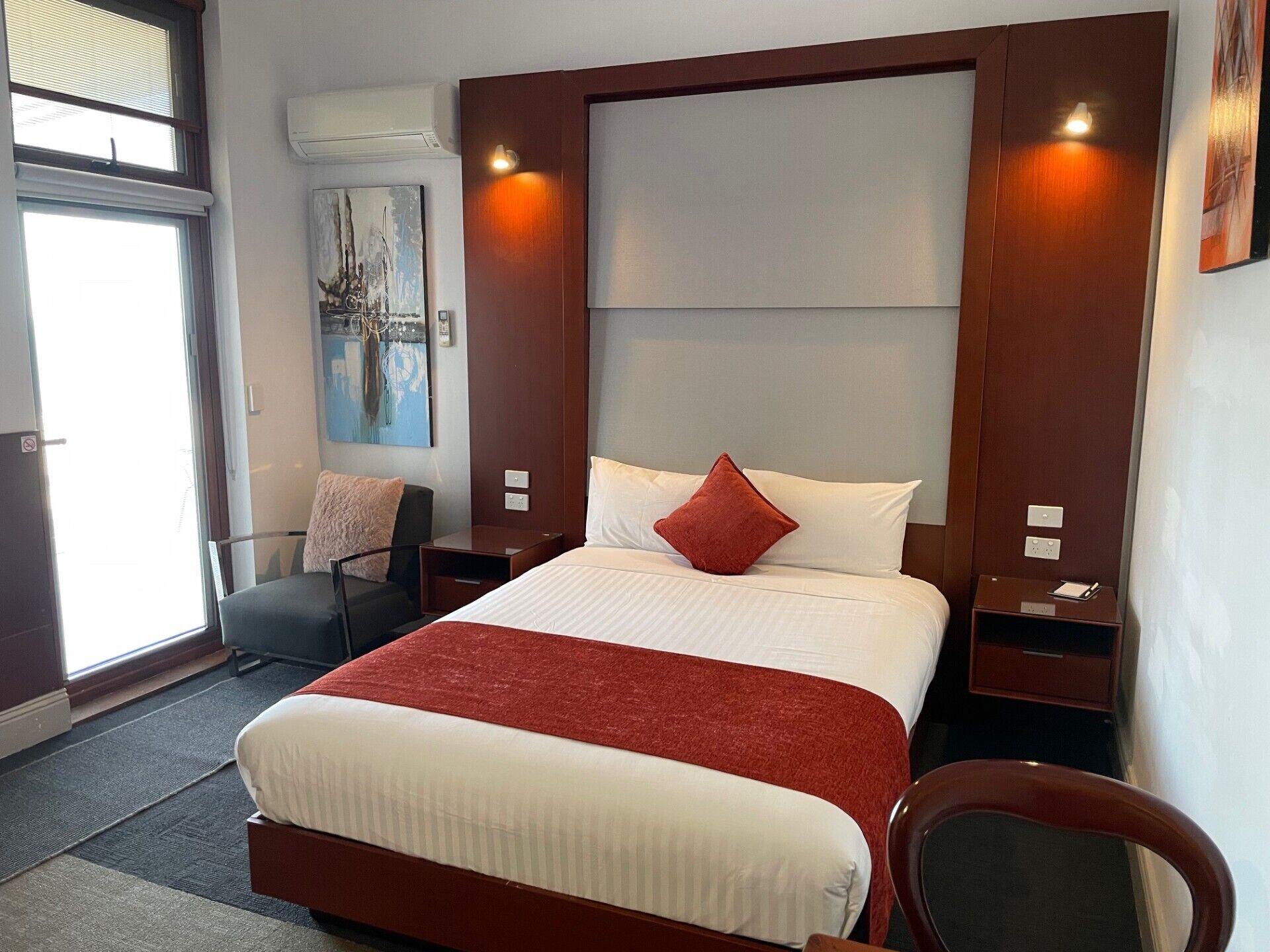 Chambre (7) | Coin séjour | Télévision LED de 40 pouces avec chaînes numériques, télévision