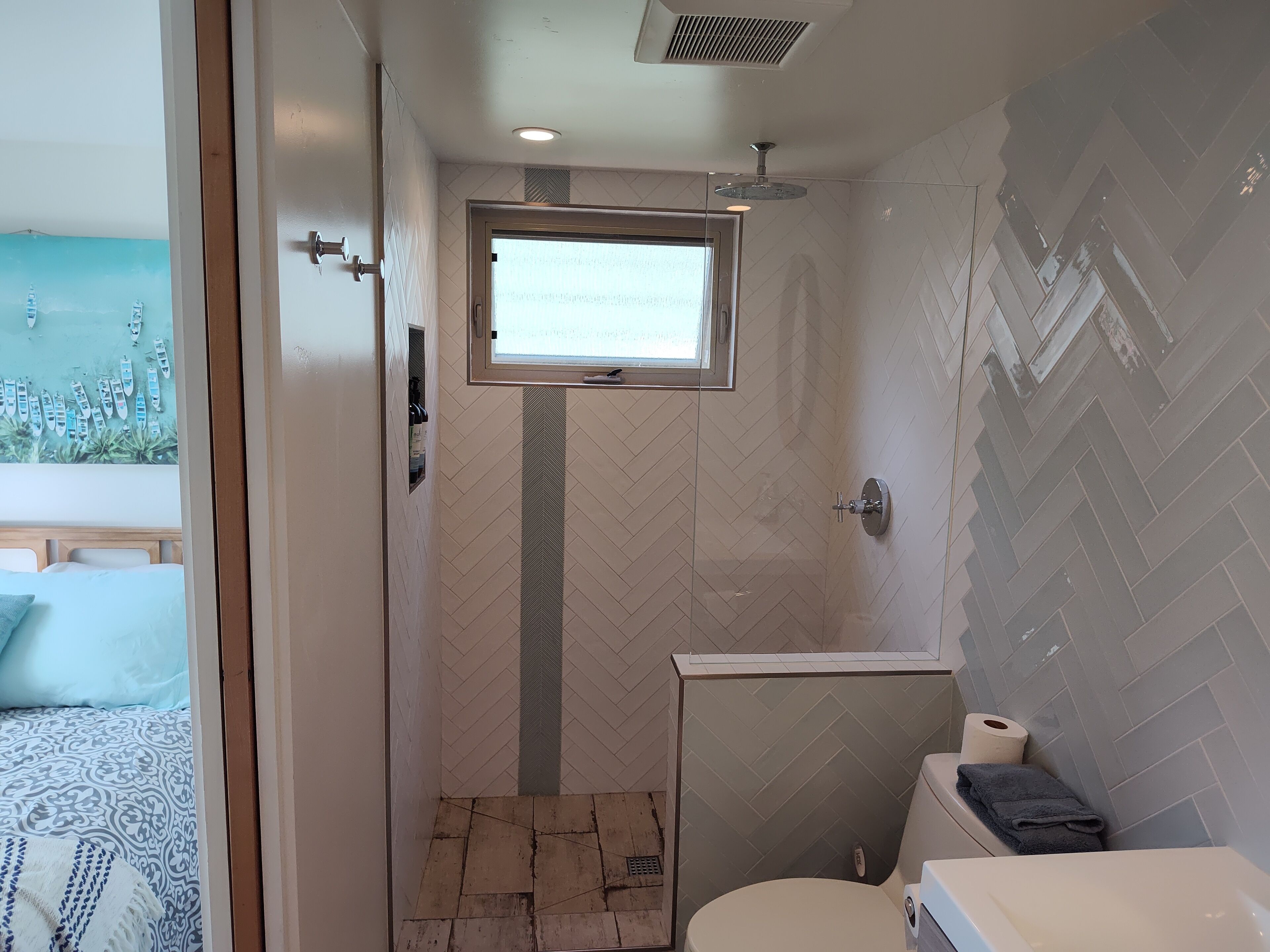 Darling Tiny House - 2 Blocks from State St.