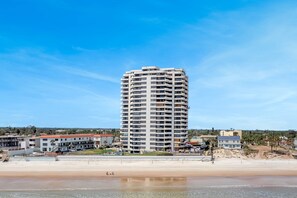 Exterior - 6th Floor 2/2 Condo Beachfront Building  (Daytona Beach)