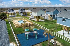 Pool - Steps to Beach & Community Pool! (Bolivar Peninsula)
