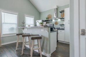 Dining - Steps to Beach & Community Pool! (Bolivar Peninsula)